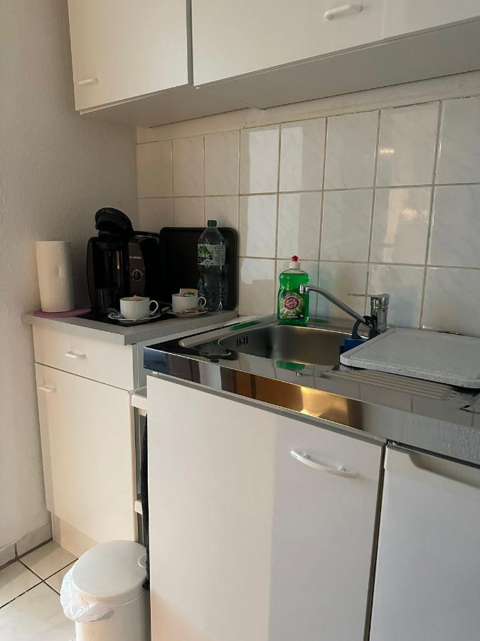 Jasmin'S Apartment Krefeld Bagian luar foto
