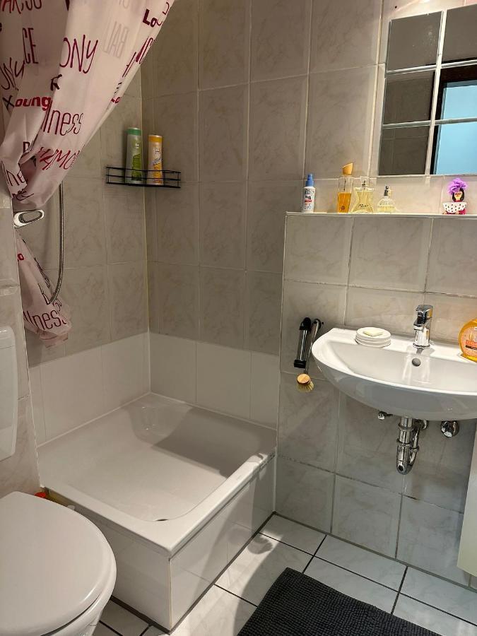 Jasmin'S Apartment Krefeld Bagian luar foto